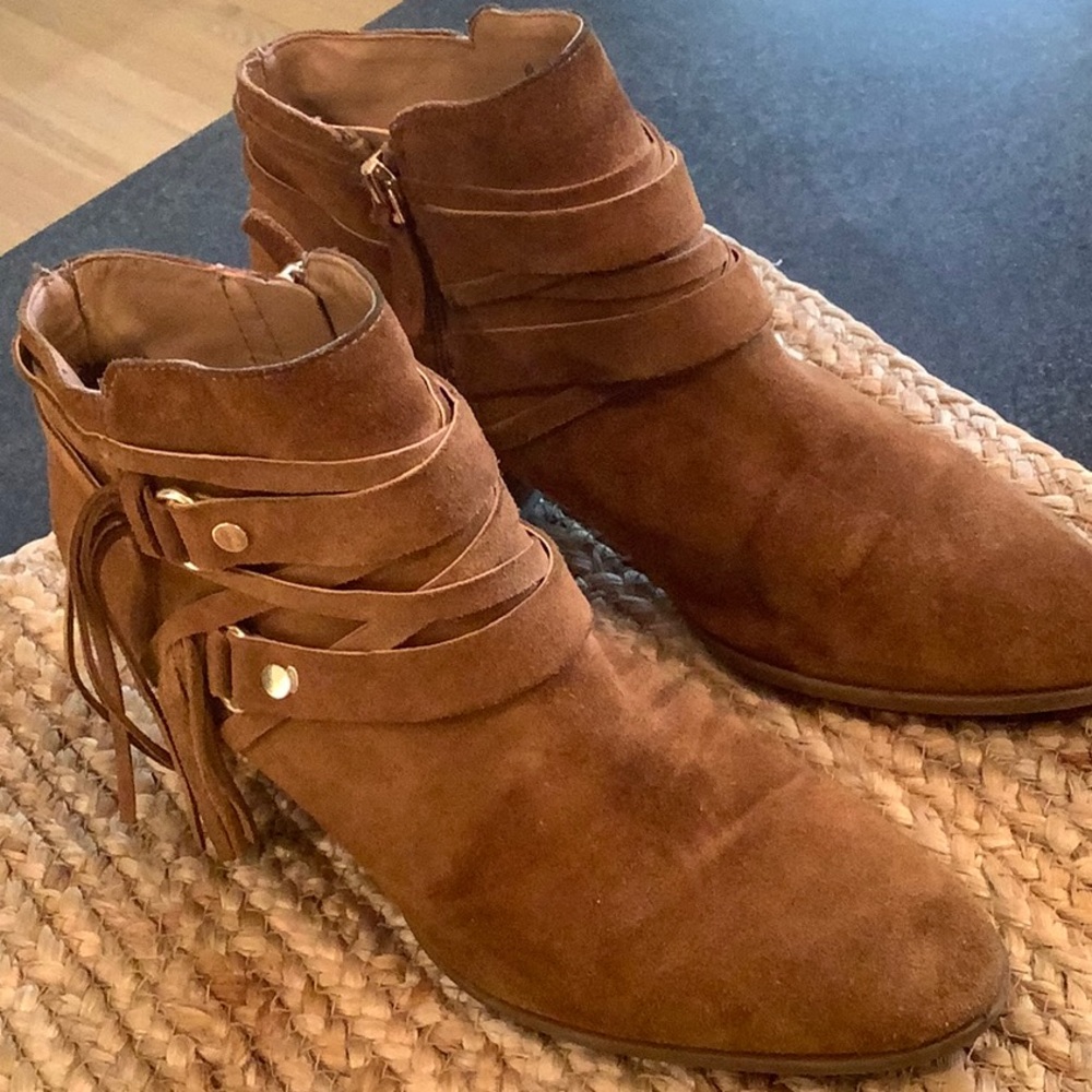 Franco Sarto Gonzales Leather booties Size 9